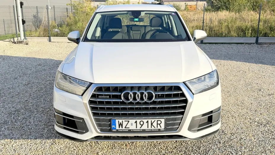 AUDI Q7 -