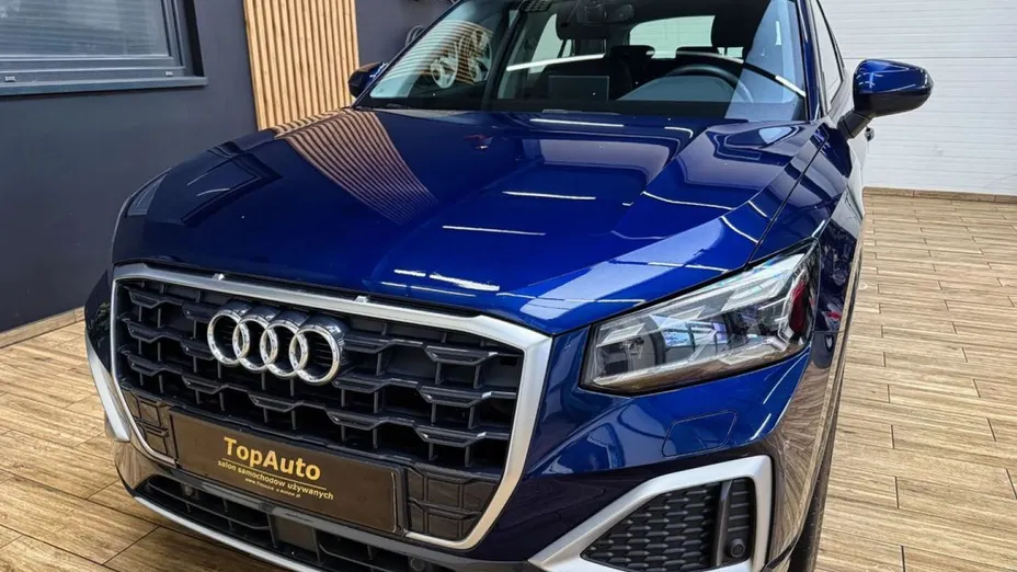 AUDI Q2 -