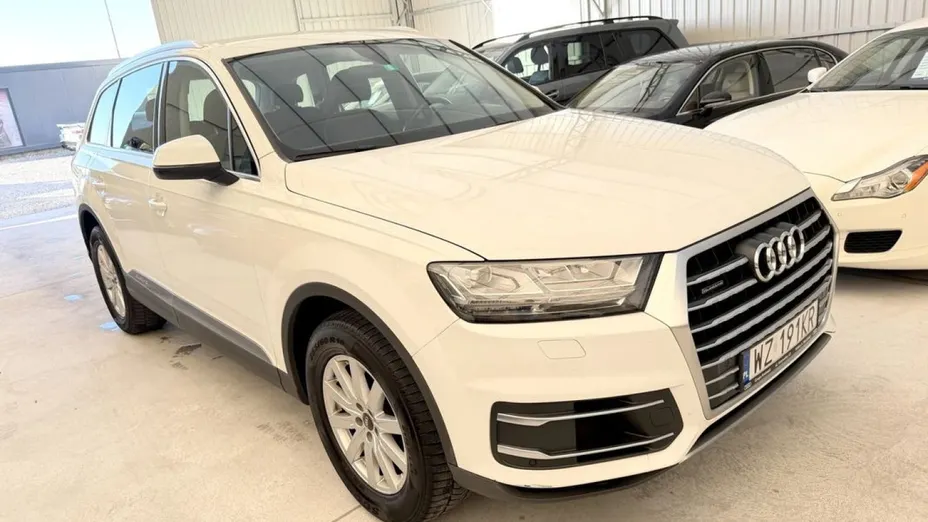 AUDI Q7 -