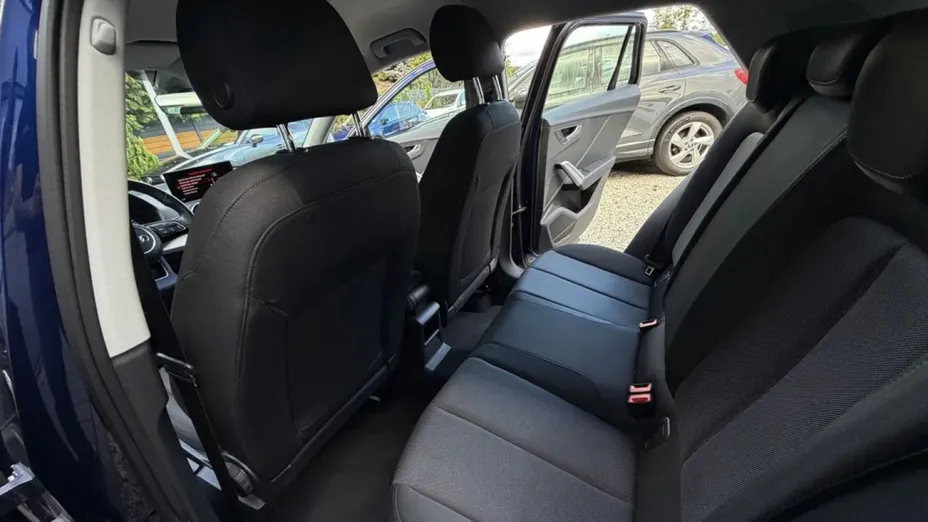 AUDI Q2 -