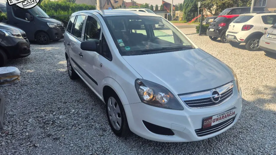 OPEL Zafira -