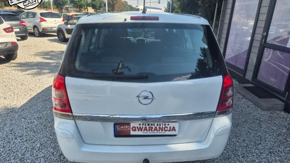 OPEL Zafira -