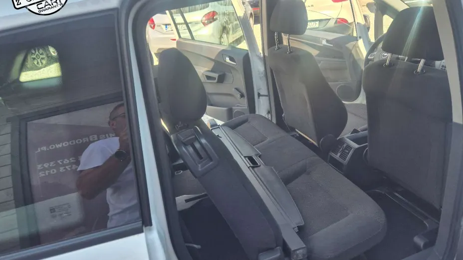 OPEL Zafira -