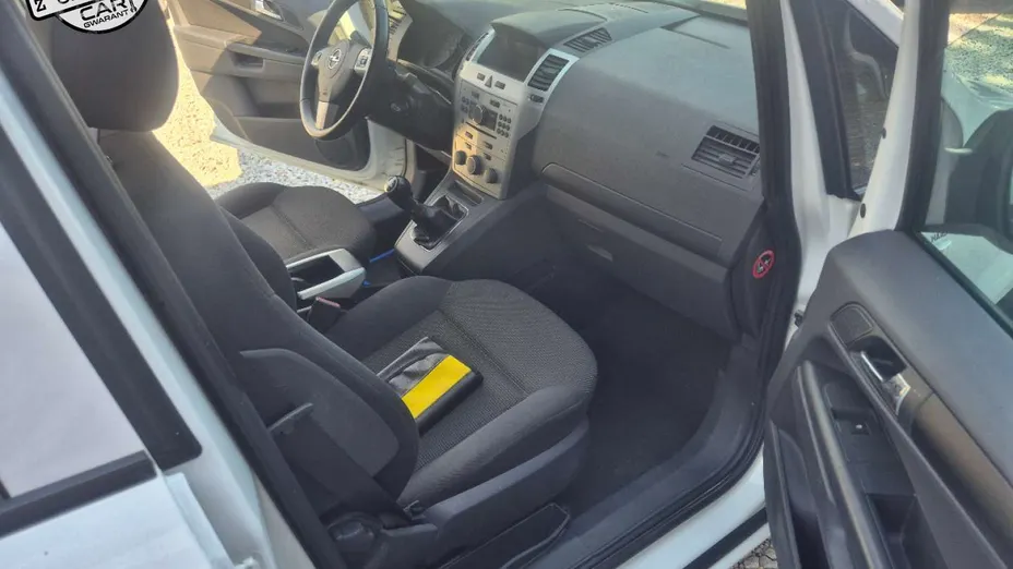 OPEL Zafira -