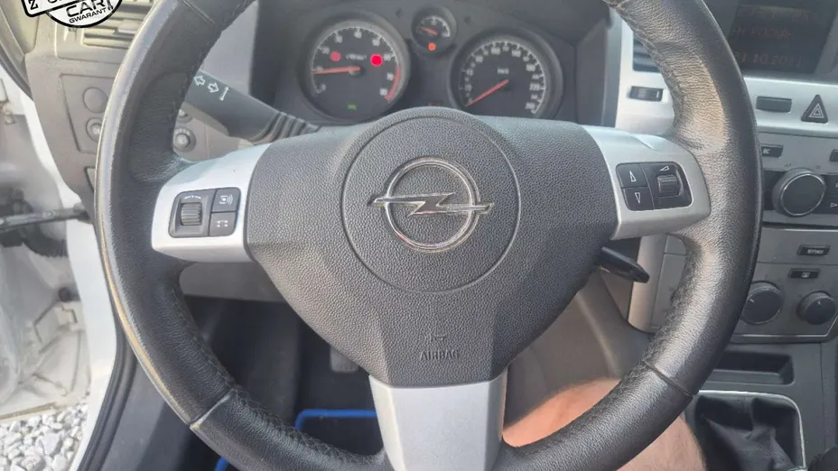 OPEL Zafira -