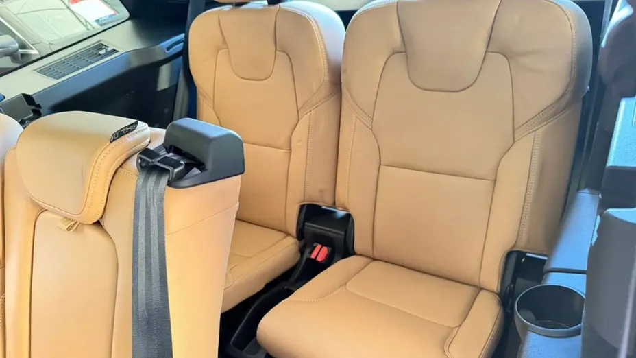 VOLVO XC90 -