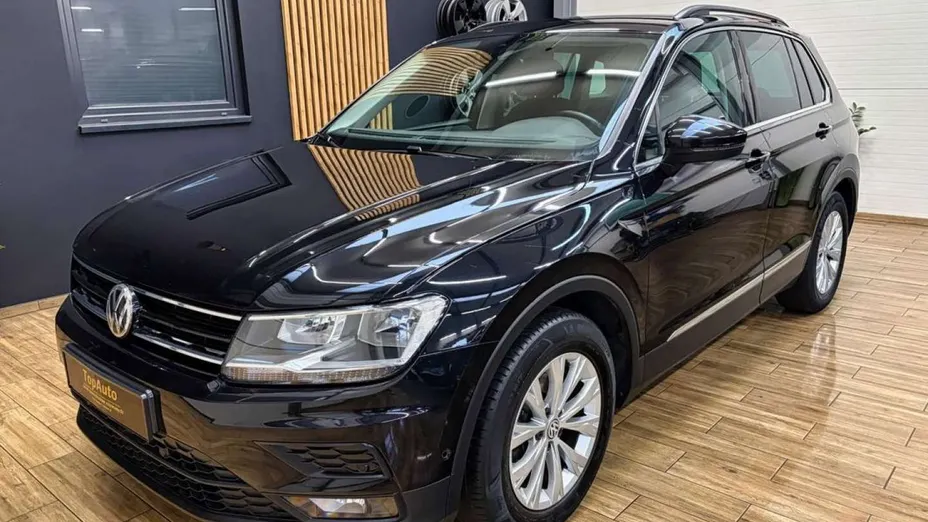 VOLKSWAGEN Tiguan -