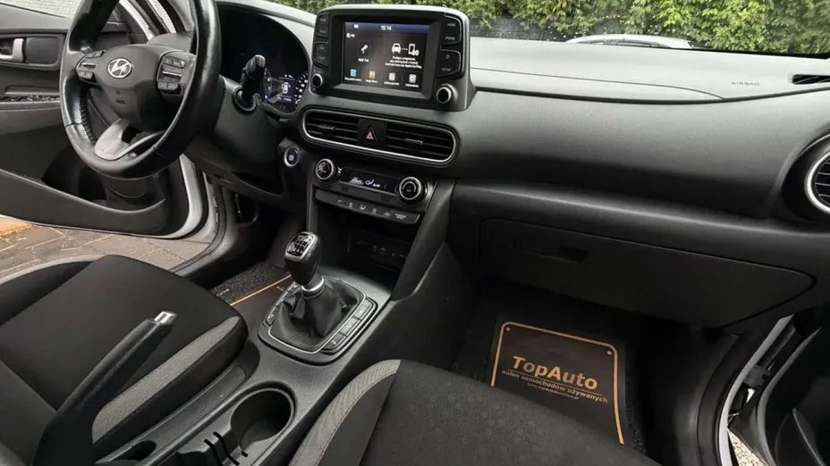 HYUNDAI Kona -