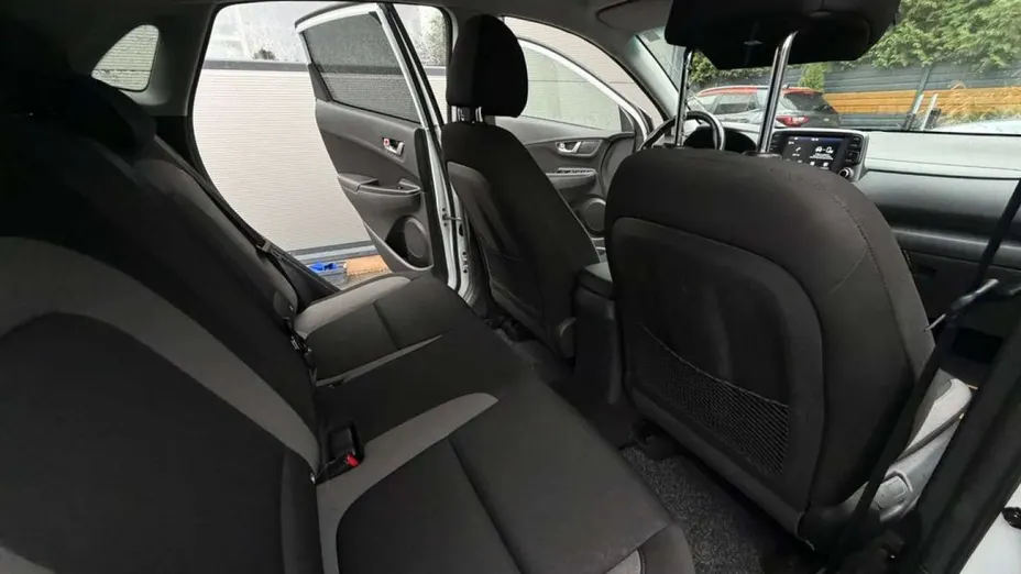 HYUNDAI Kona -