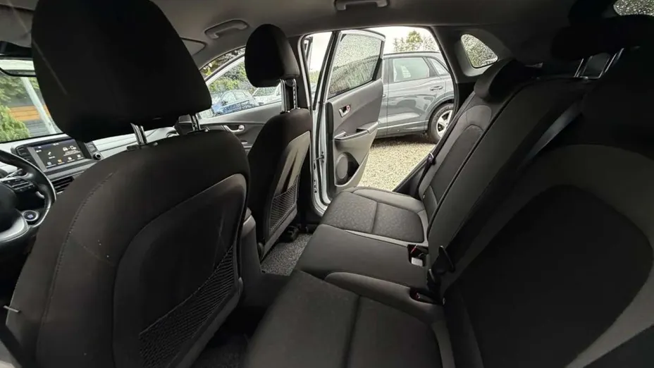 HYUNDAI Kona -