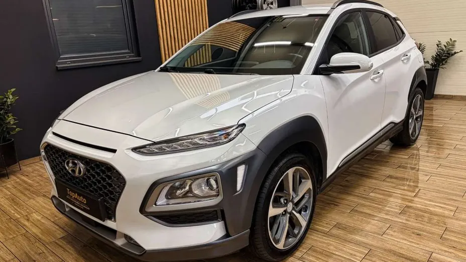 HYUNDAI Kona -