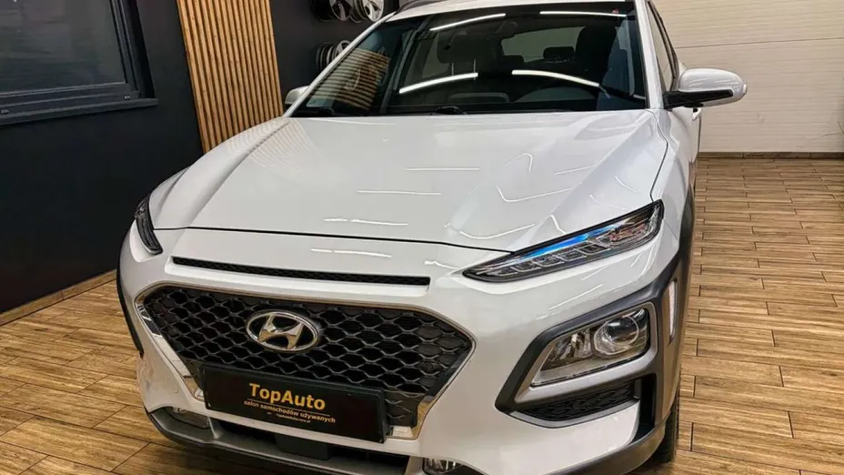 HYUNDAI Kona -