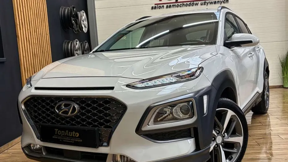 HYUNDAI Kona -