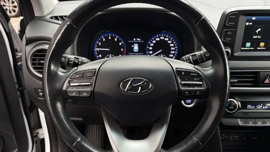 HYUNDAI Kona -