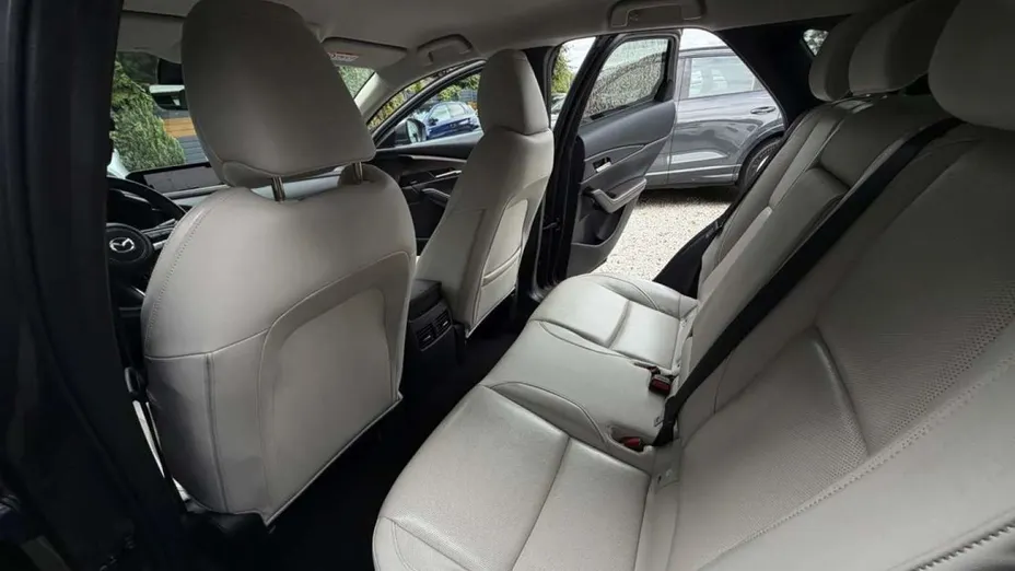 MAZDA CX-30 -