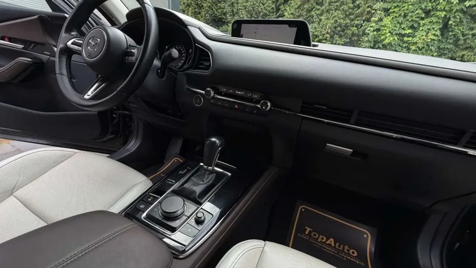 MAZDA CX-30 -