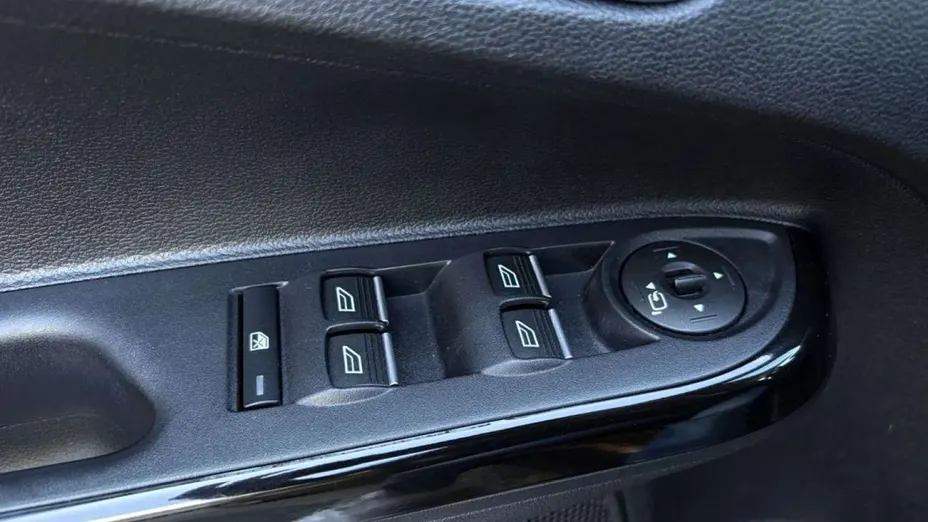FORD B-MAX -