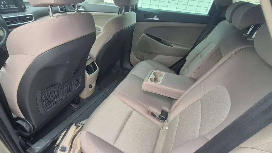 HYUNDAI Tucson -