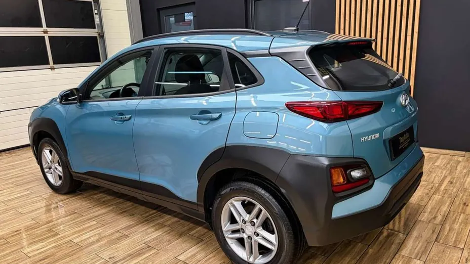 HYUNDAI Kona -