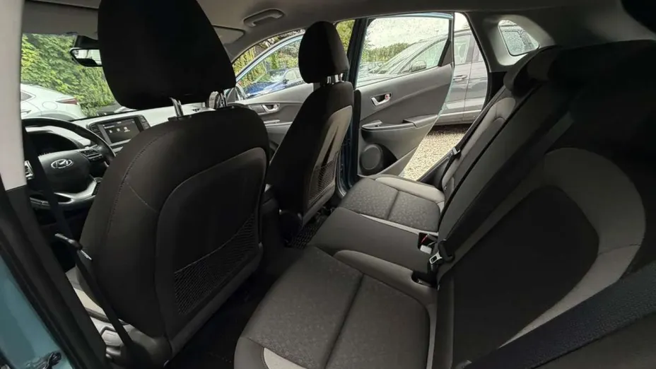 HYUNDAI Kona -