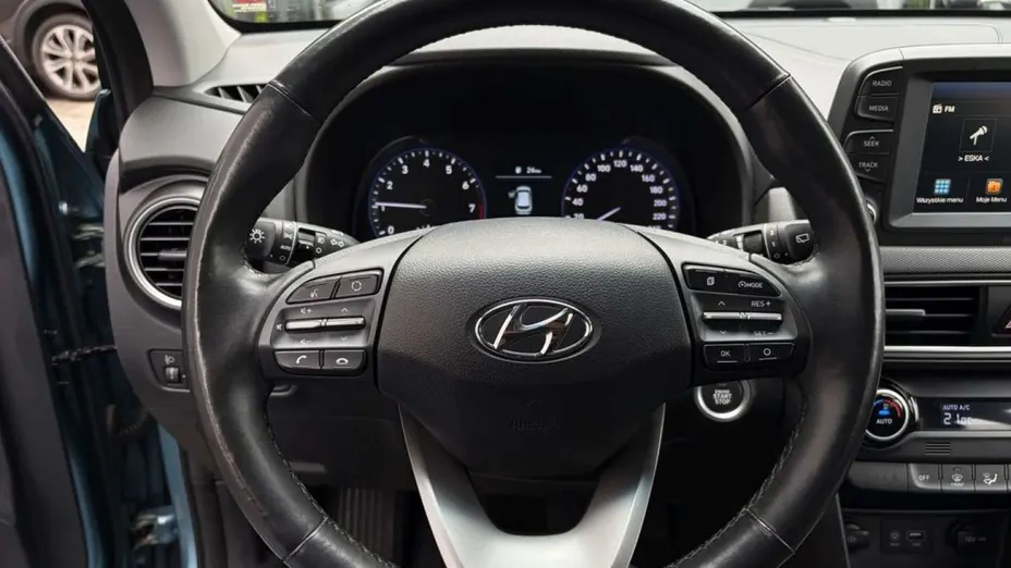 HYUNDAI Kona -