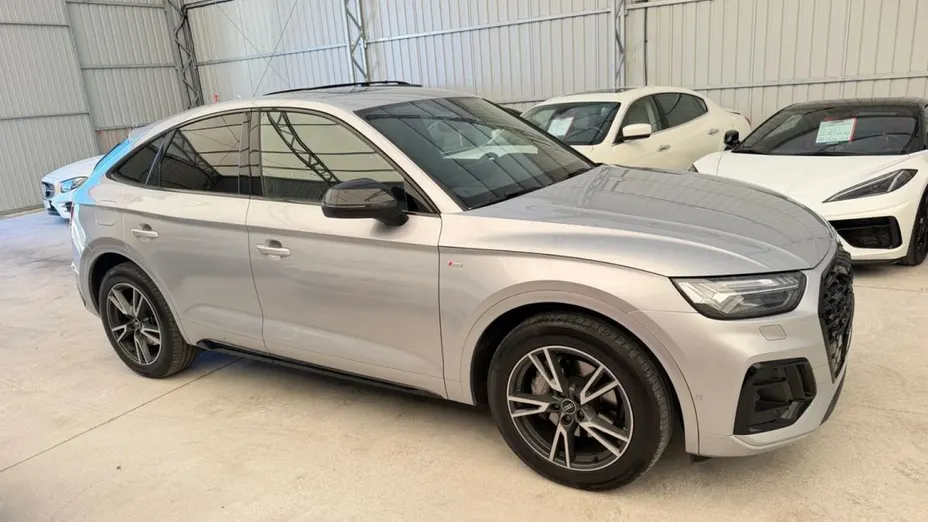 AUDI Q5 -