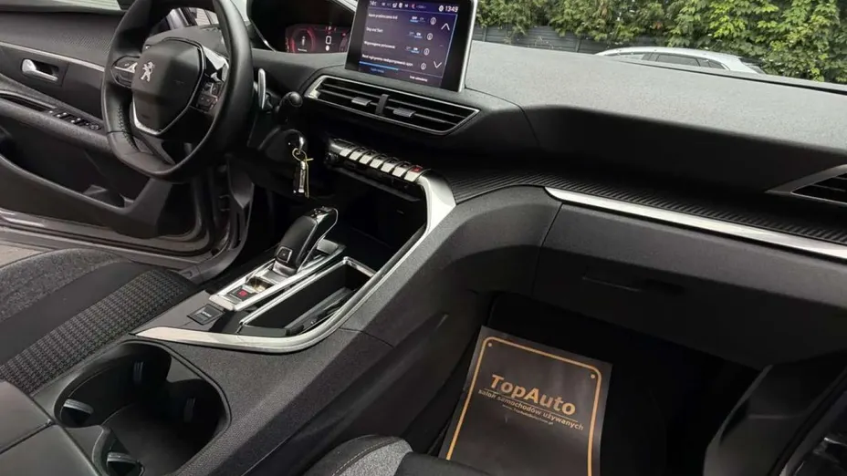 PEUGEOT 3008 -