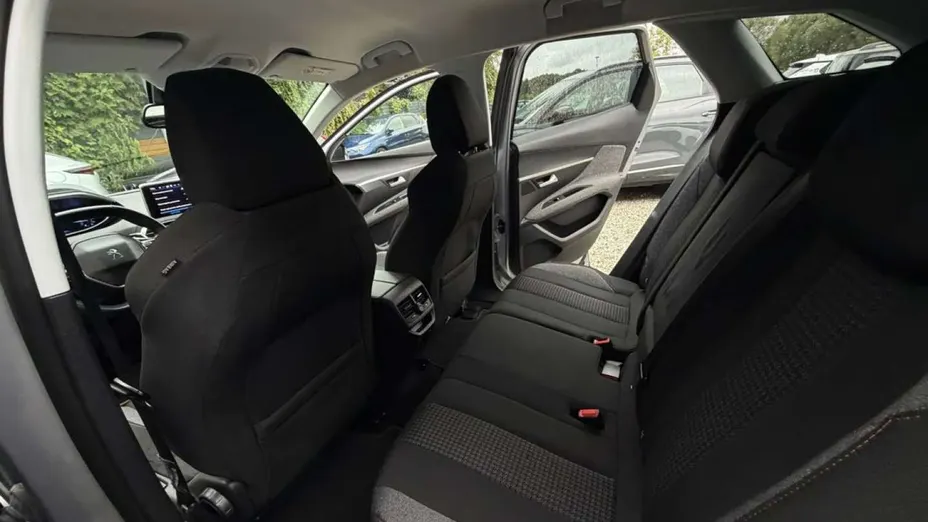 PEUGEOT 3008 -