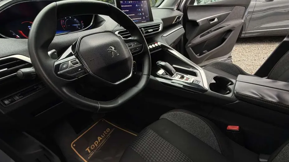 PEUGEOT 3008 -