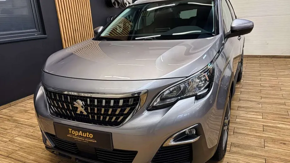PEUGEOT 3008 -
