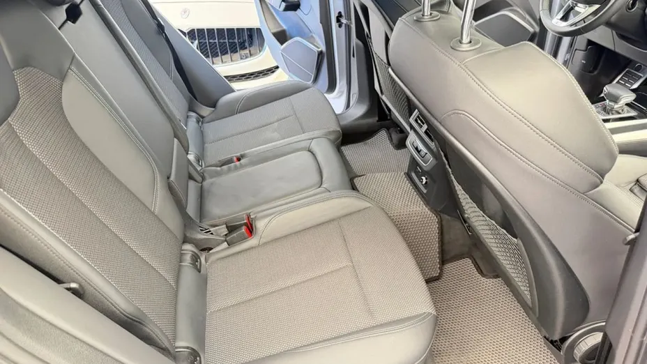 AUDI Q5 -
