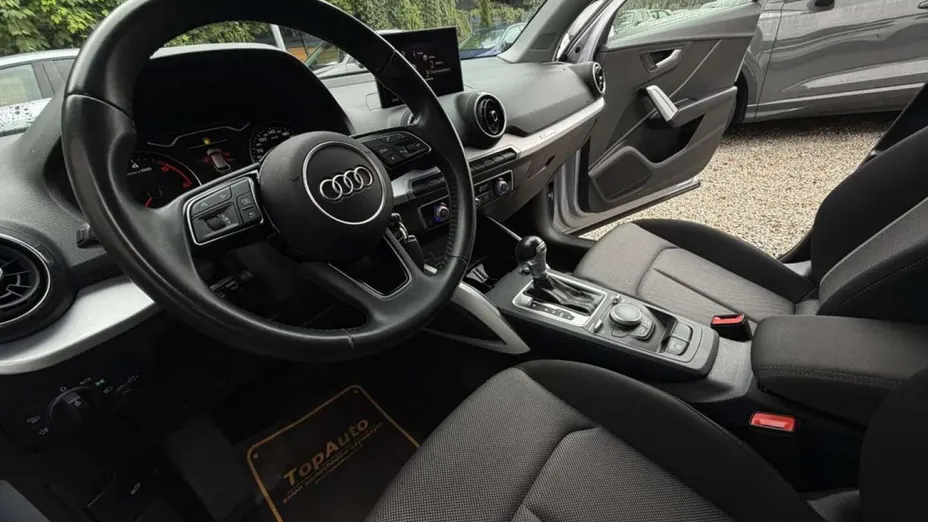 AUDI Q2 -