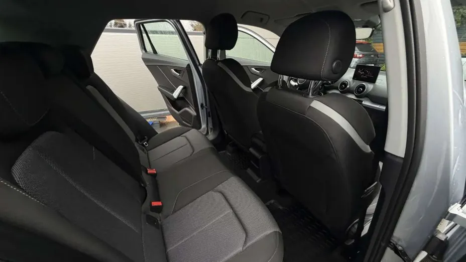 AUDI Q2 -