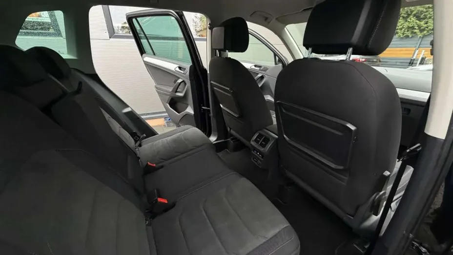 VOLKSWAGEN Tiguan -