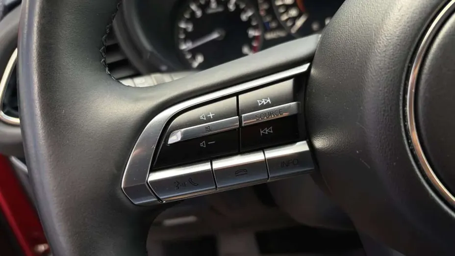 MAZDA CX-30 -