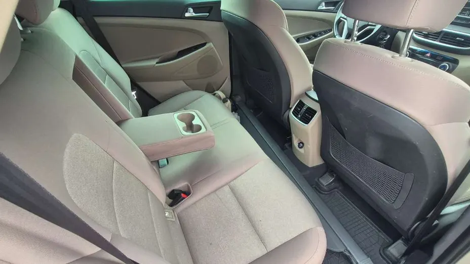 HYUNDAI Tucson -