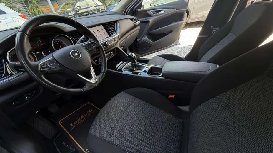 OPEL Insignia -