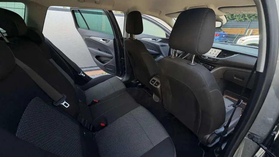 OPEL Insignia -