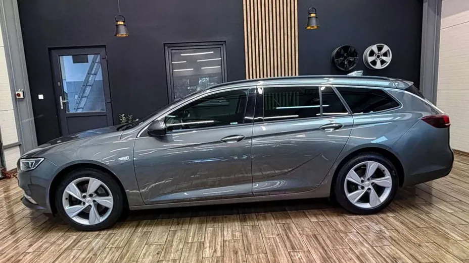 OPEL Insignia -