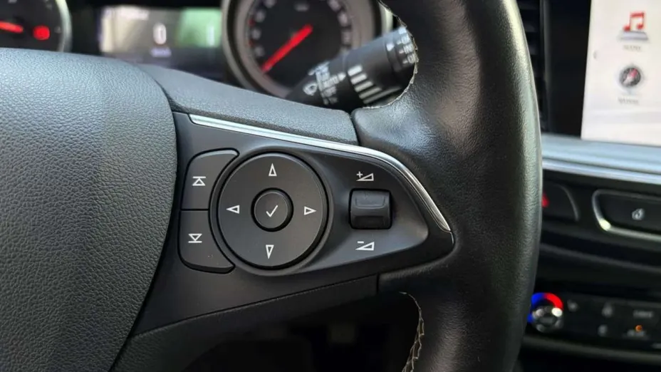 OPEL Insignia -
