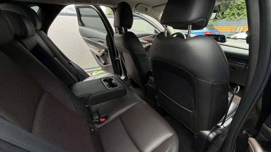 MAZDA CX-30 -
