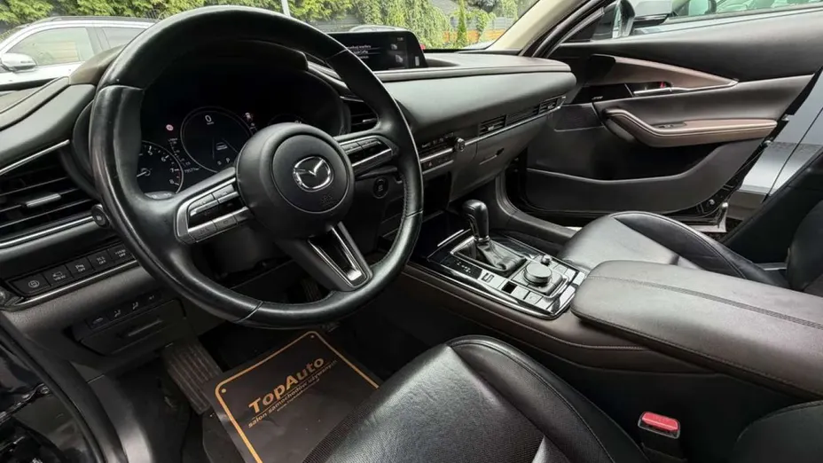 MAZDA CX-30 -