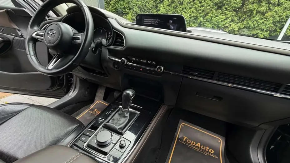 MAZDA CX-30 -