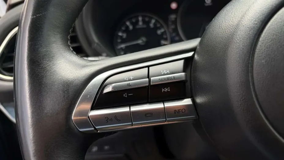MAZDA CX-30 -