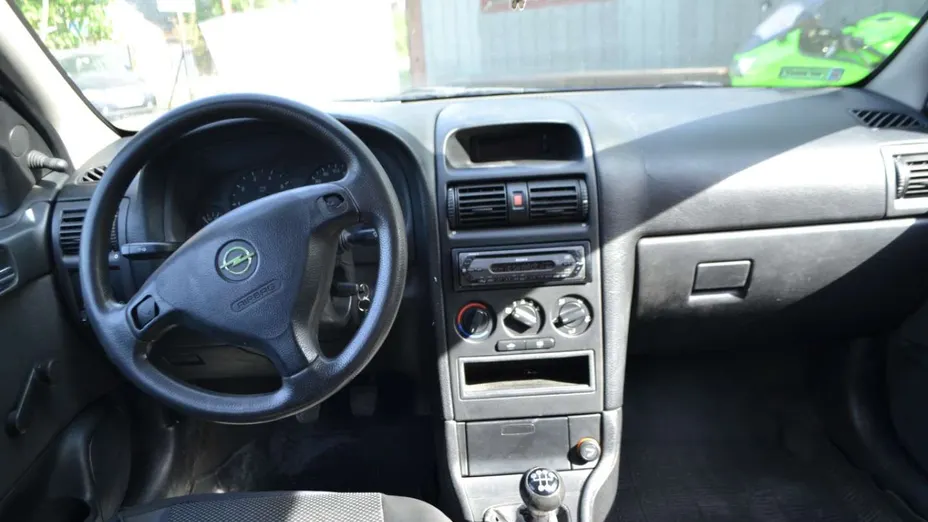 OPEL Astra -