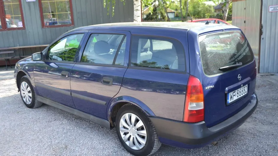 OPEL Astra -