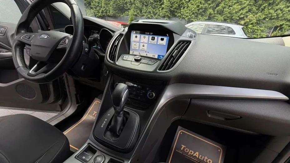 FORD Kuga -