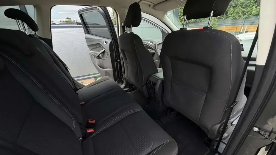 FORD Kuga -