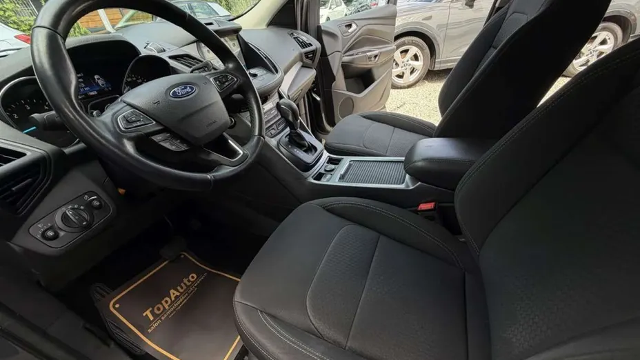 FORD Kuga -