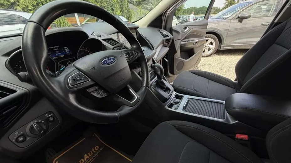 FORD Kuga -